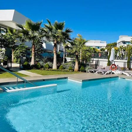 Villa Oasis By The Sea In